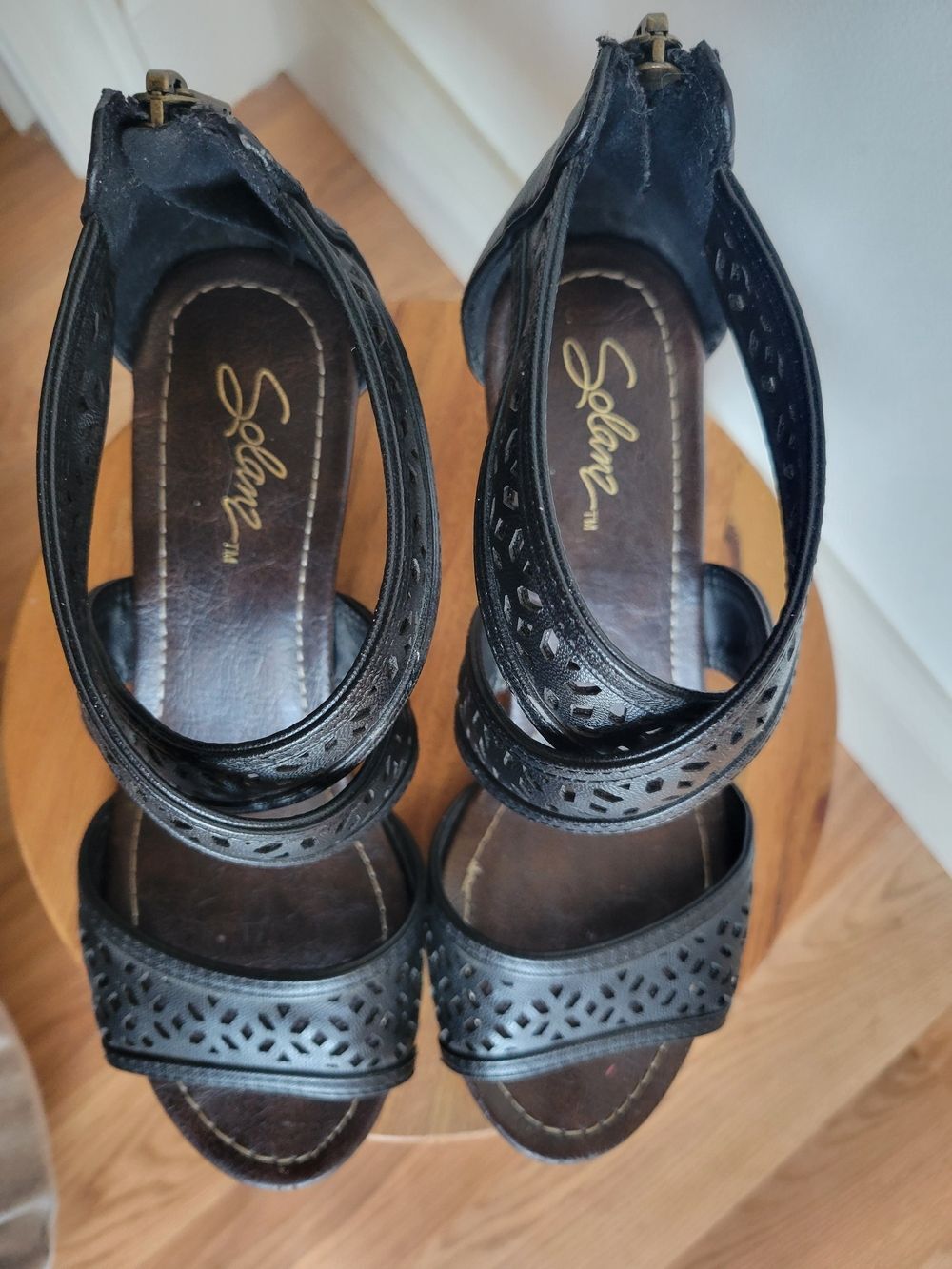 Solanz Black Laser Cut Perforated Ankle Strap Sandals Boho Chic- Size 8.5/9 - Picture 3 of 5